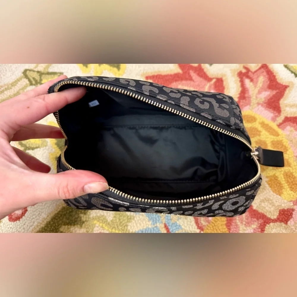 KATE SPADE Chelsea Medium Metallic Black Leopard Print Zip Pouch W/ Wristlet - Picture 11 of 16